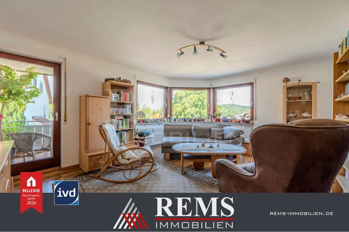 Gepflegte 2,5-Zimmer-Etagenwohnung mit Balkon, EBK und TG-Stellplatz, 73614 Schorndorf