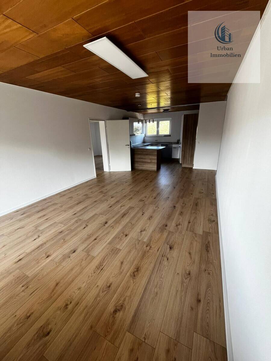 Großzügige 3 Zimmer Wohnung im Zentrum, 34225 Baunatal