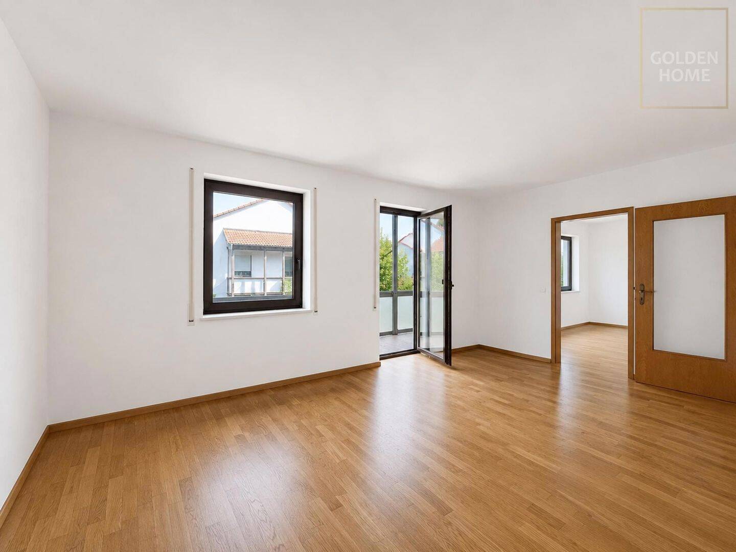 Bezugsfrei in München-Altperlach: Helle 2-Zimmer-Wohnung mit großem Balkon & TG-Stellplatz, 81737 München (Ramersdorf-Perlach)