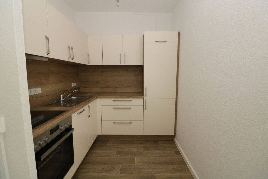 Diät war gestern…denn hier gelingt jedes Gericht…3-RW mit Einbauküche, Wanne & Balkon!!!, 9599 Freiberg