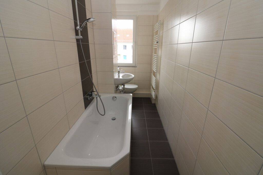 Immer auf der Sonnenseite…helle 3-RW mit Wanne & Balkon!!!, 9599 Freiberg