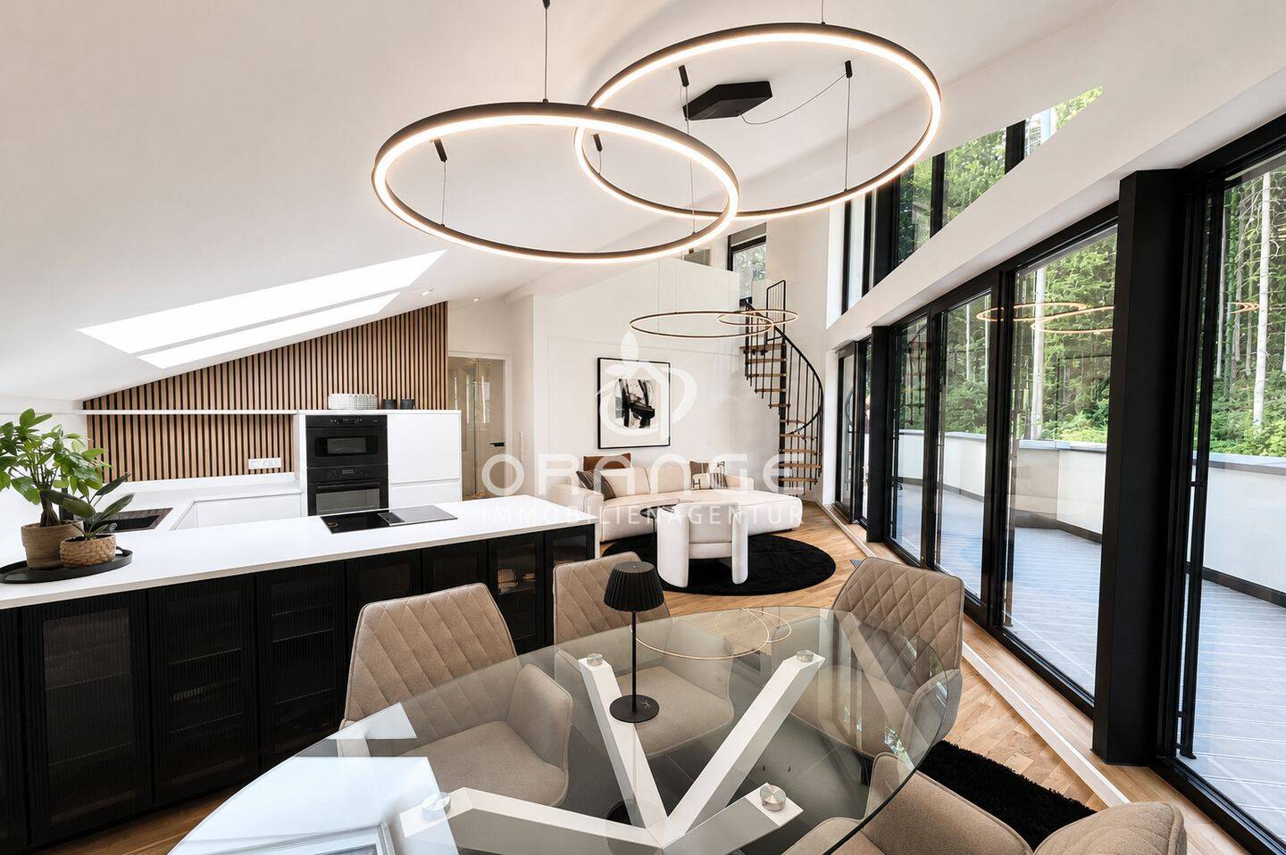 ***Exklusives Maisonette-Penthouse am Waldrand – Erstbezug mit privatem Wellnessbereich***, 93161 Sinzing