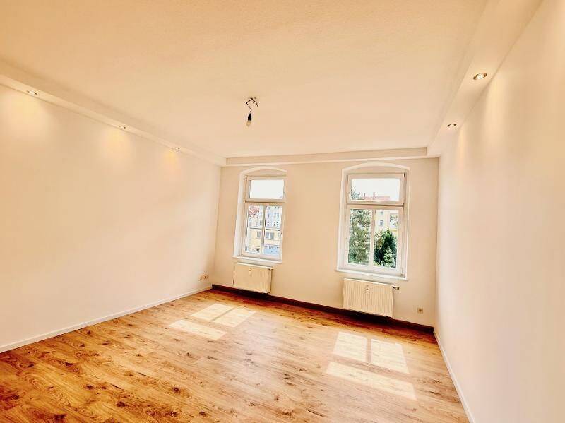 Ihr neues Zuhause mit Balkon und EBK, 2RKB – modernisiert –, 6712 Zeitz