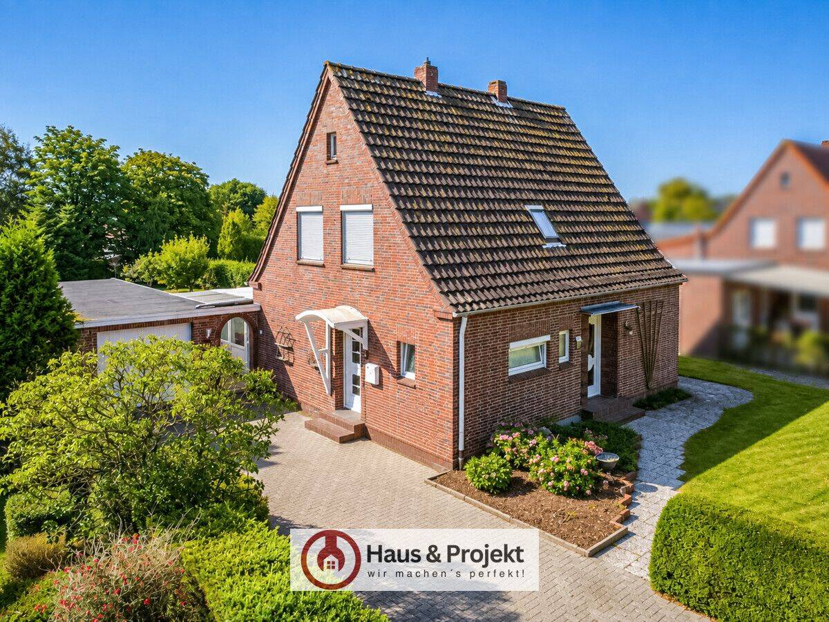 Viel Platz für neue Ideen: Einfamilienhaus mit Wintergarten in Wangerland, 26434 Wangerland