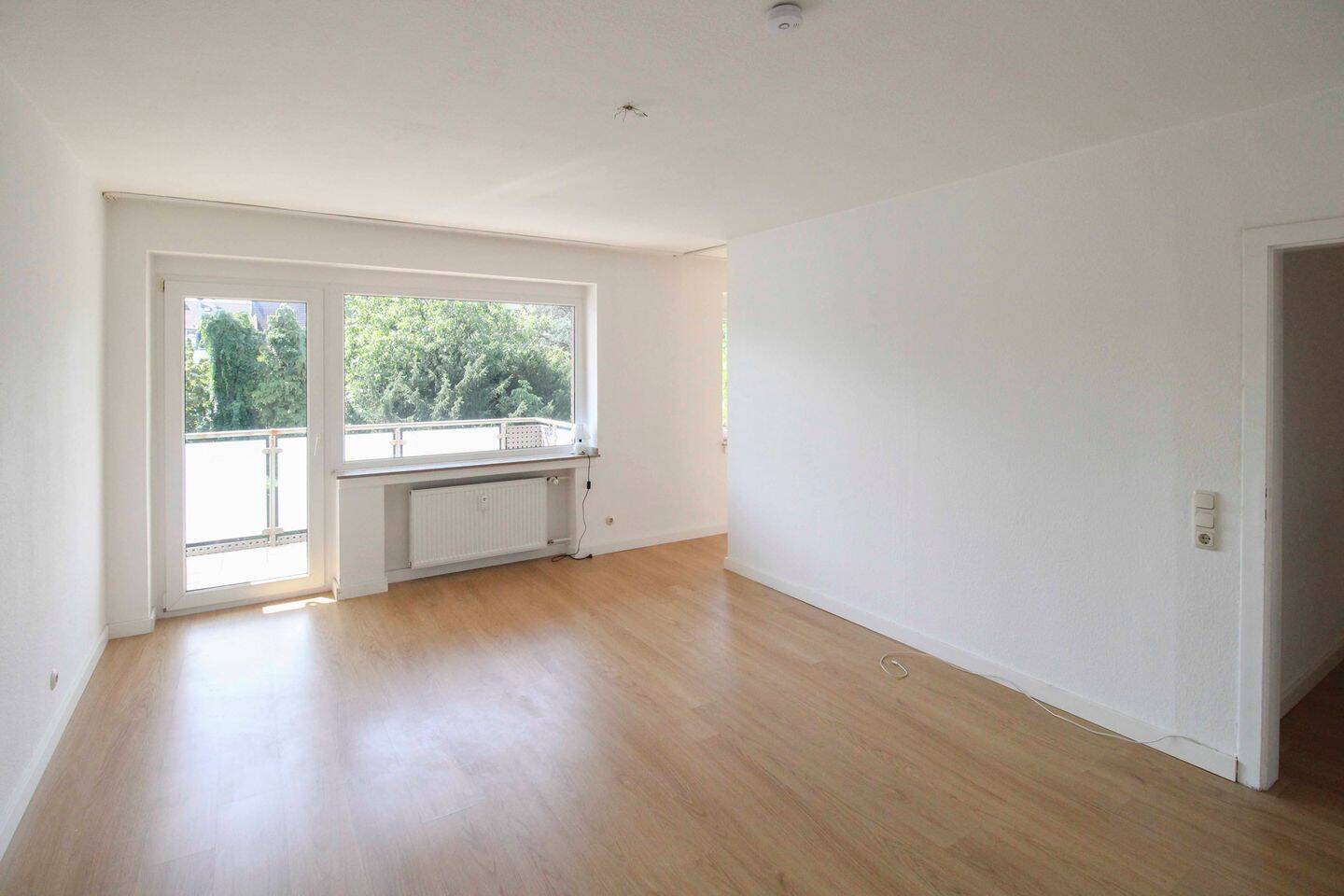 Schönes Apartment in direkter Nähe zur Hochschule-Niederrhein als auch zur Innenstadt, 41236 Mönchengladbach (Bonnenbroich Geneicken Heyden Mülfort Rheydt)