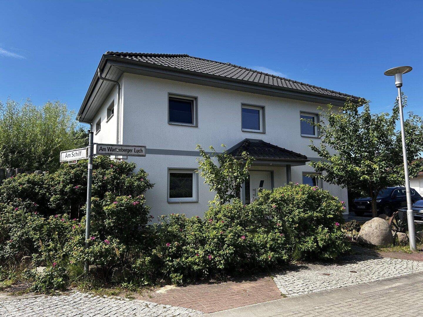 Stadtvilla in Berlin Wartenberg, 13059 Berlin (Lichtenberg Hohenschönhausen Kleingartenanlage Falkenhöhe Nord Neu-Hohenschönhausen Wartenberg)