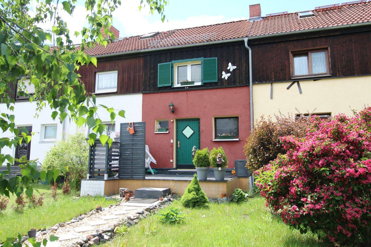 Tolles Reihenmittelhaus mit Terrasse und Carport in zentraler Lage, 8056 Zwickau