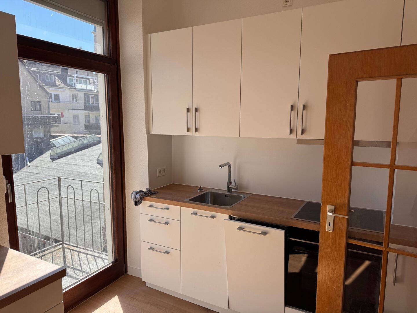 Helle 3-Zimmerwohnung mit kleinem Balkon, 97070 Würzburg (Altstadt)