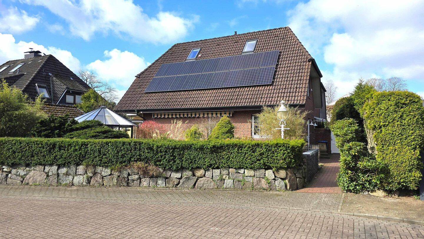Einfamilienhaus in Verbund, provisionsfrei, 22397 Hamburg (Wandsbek Duvenstedt Lemsahl-Mellingstedt Wohldorf-Ohlstedt)