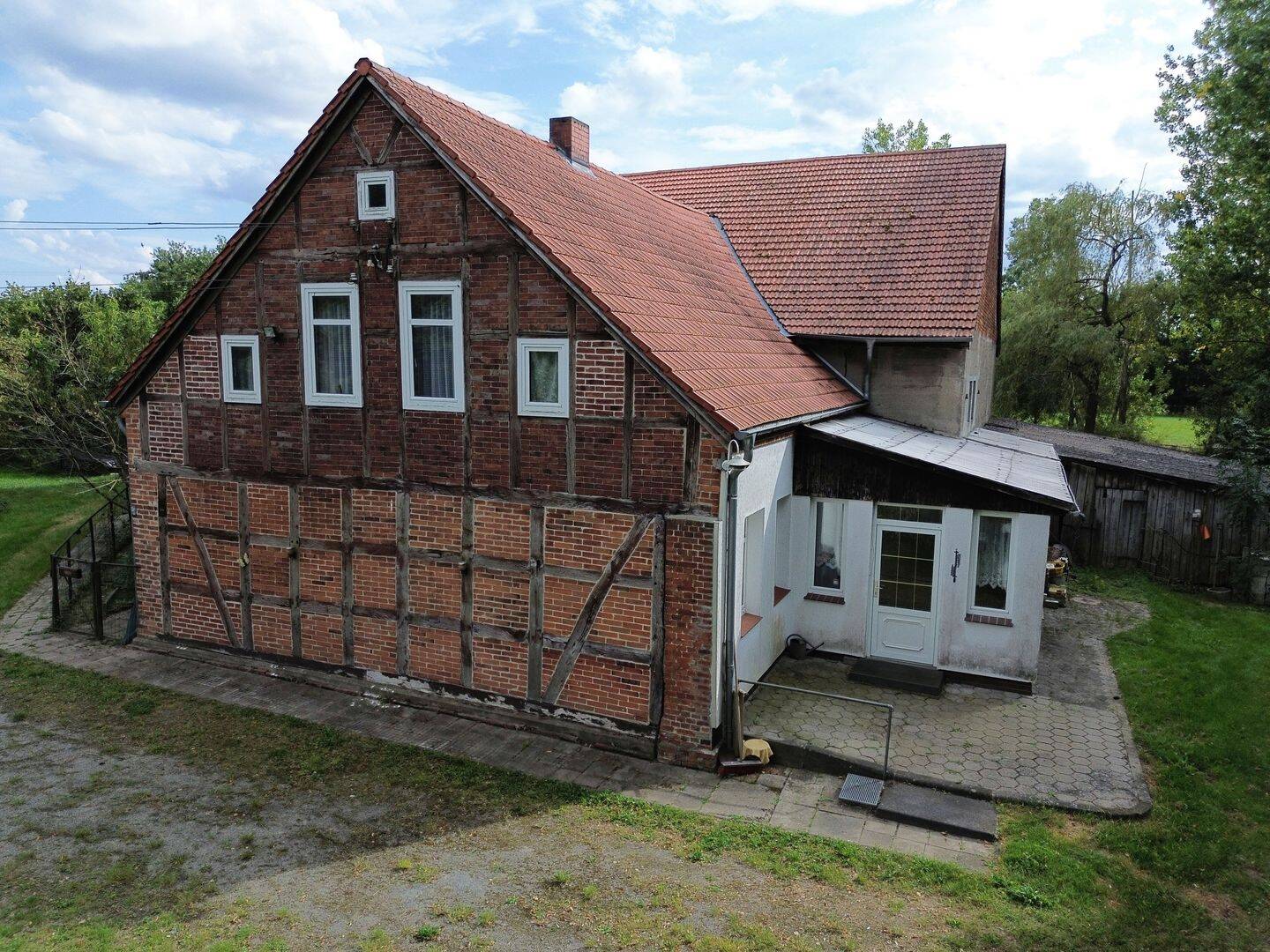 Historische Hofstelle mit Fachwerkcharme, großer Scheune und ca. 2,75 ha Land in Lanz OT Jagel, 19309 Lanz
