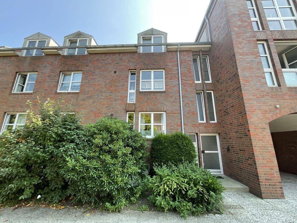 Renovierte 3-ZKB-Balkonwohnung in der City zu vermieten!, 26382 Wilhelmshaven (Bant Heppens Innenhafen Innenstadt Siebethsburg)