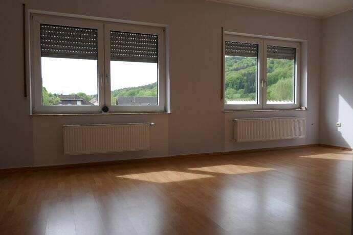 4-Zimmer-Wohnung im 1. OG mit ca. 100m² Wfl., 54668 Prümzurlay