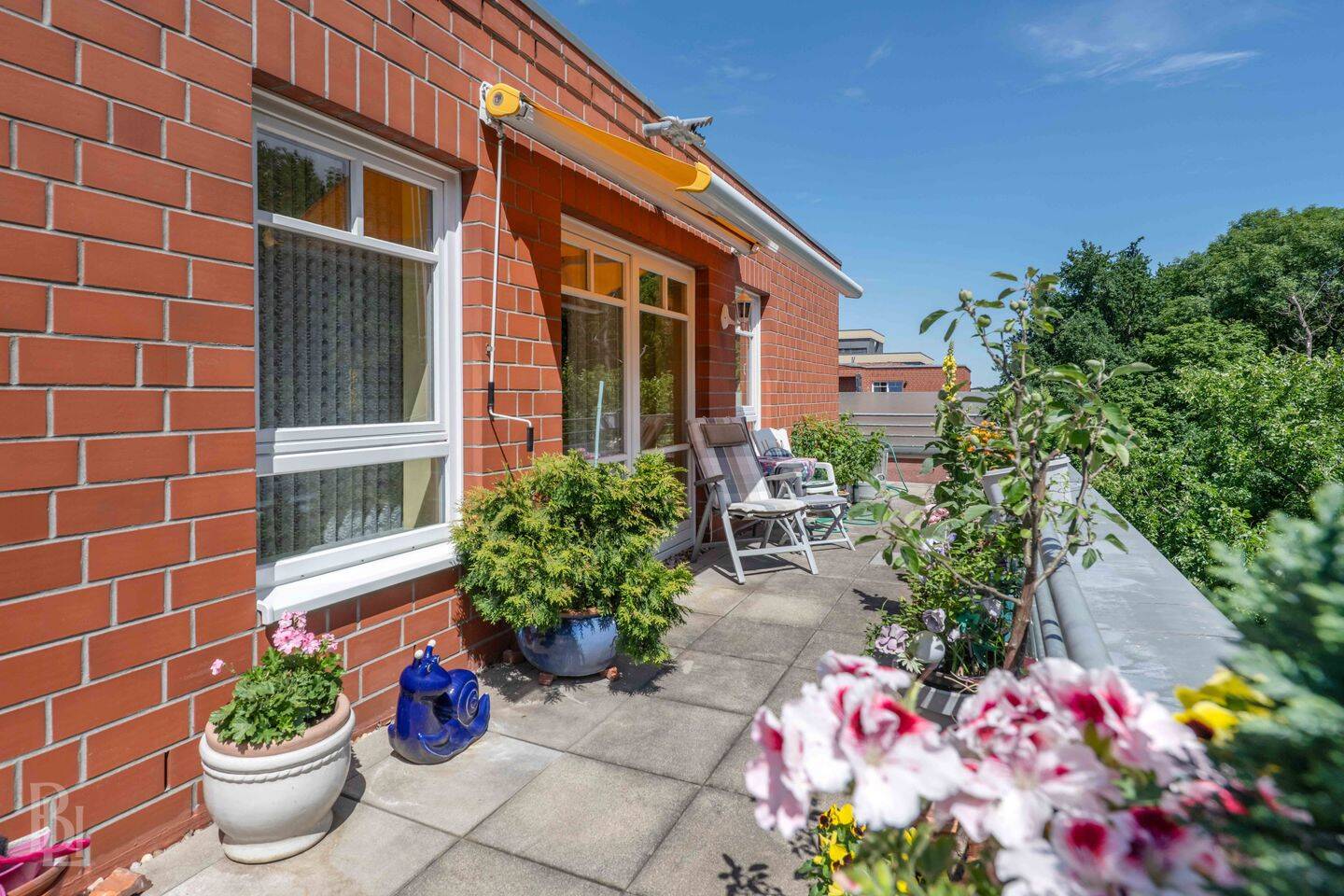 Lichtdurchflutetes 3-Zimmer-Penthouse mit umlaufender Dachterrasse, 12683 Berlin (Marzahn-Hellersdorf Biesdorf Kleingartenanlage Biesenhorst 1)