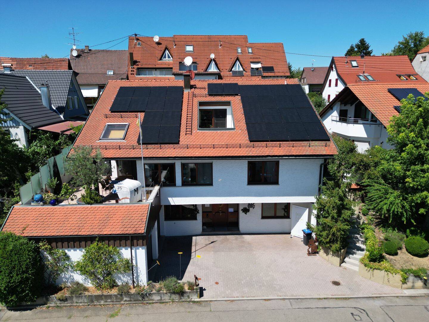 „Wohnen & Arbeiten im stilvollen, eleganten & großzügige Wohnhaus !„, 72657 Altenriet