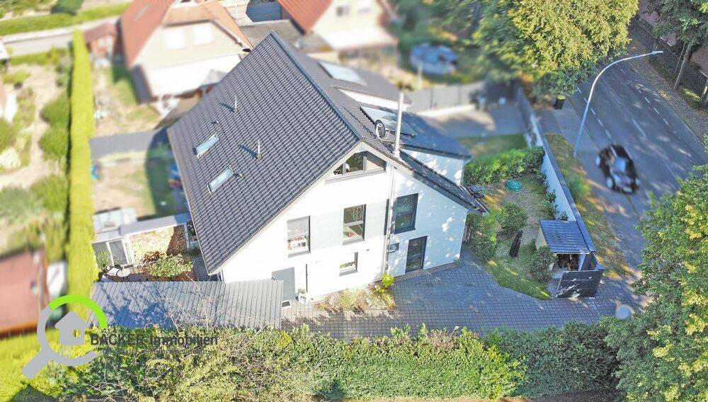 Der Sommer hat hier zwei Seiten – moderne Doppelhaushälfte mit zwei Terrassen, 32351 Stemwede