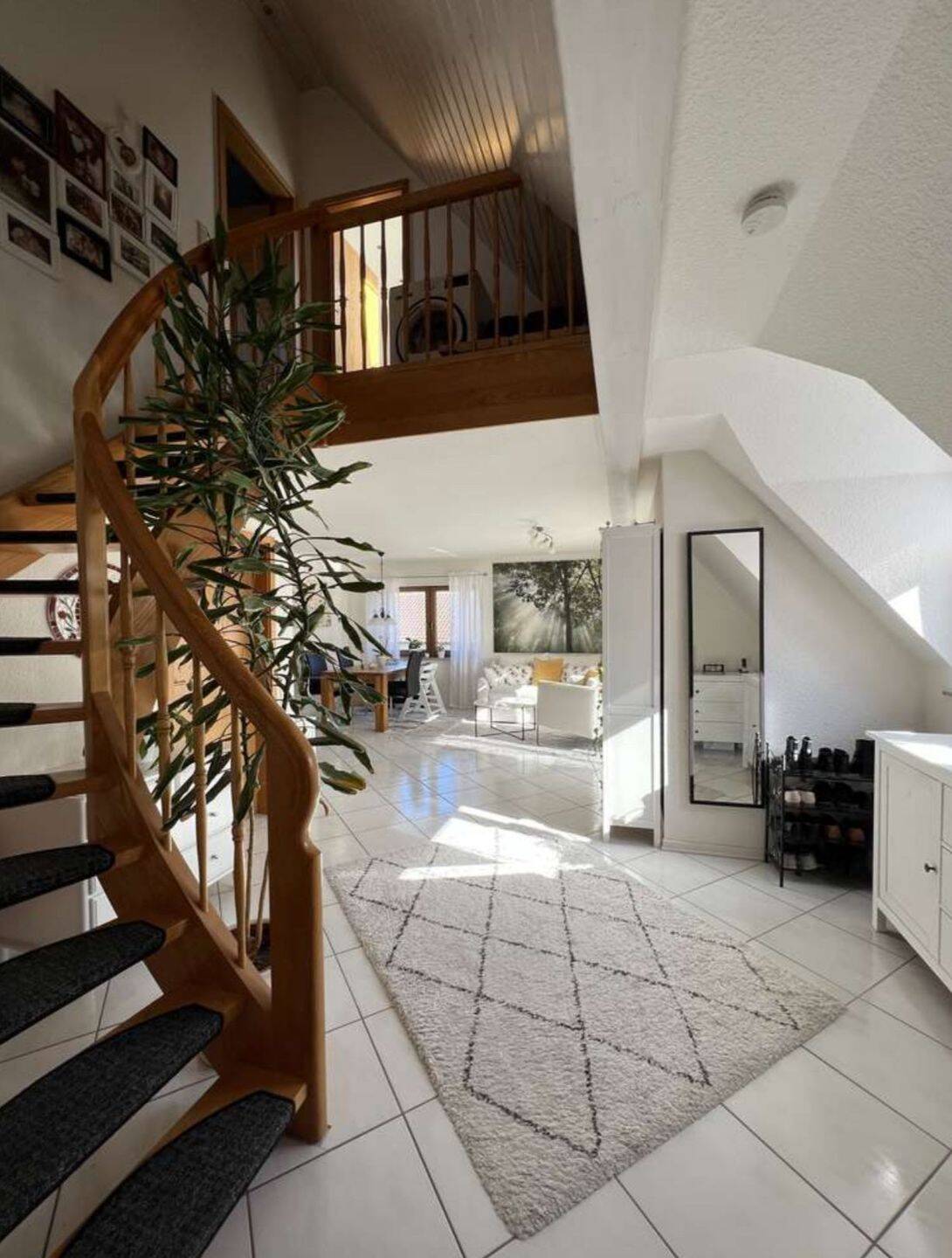 3-Zimmer-Maisonettewohnung mit Balkon, Keller und Außenstellplatz in Östringen, 76684 Östringen