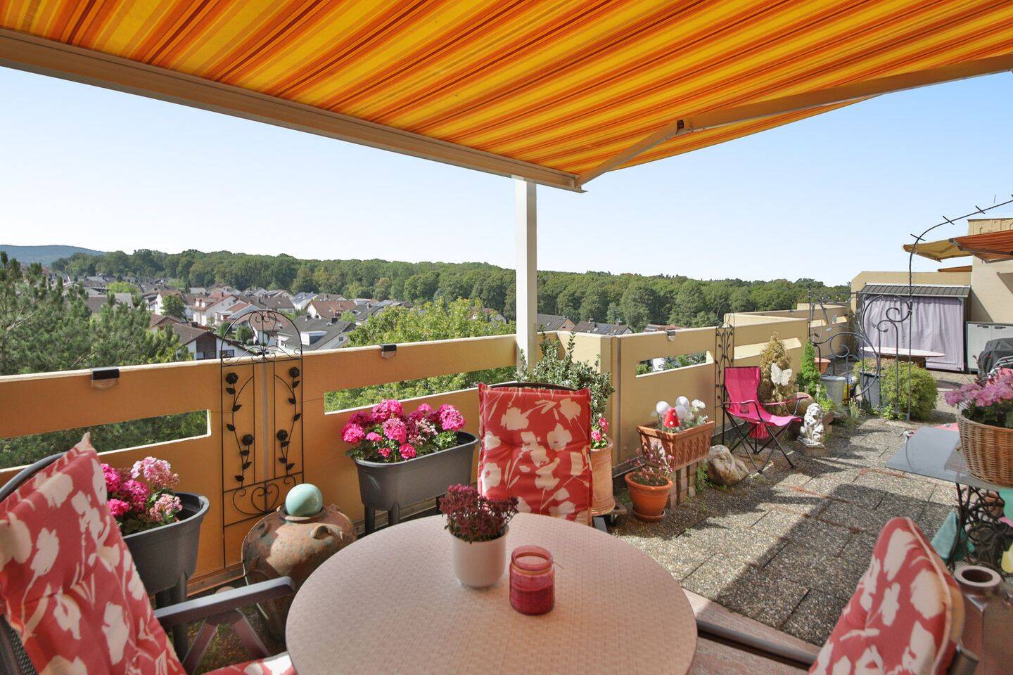 Über den Dächern von Wiesloch: Luxuriöses Dachgeschoss-Penthouse mit Panoramaterrasse & Wintergarten, 69168 Wiesloch