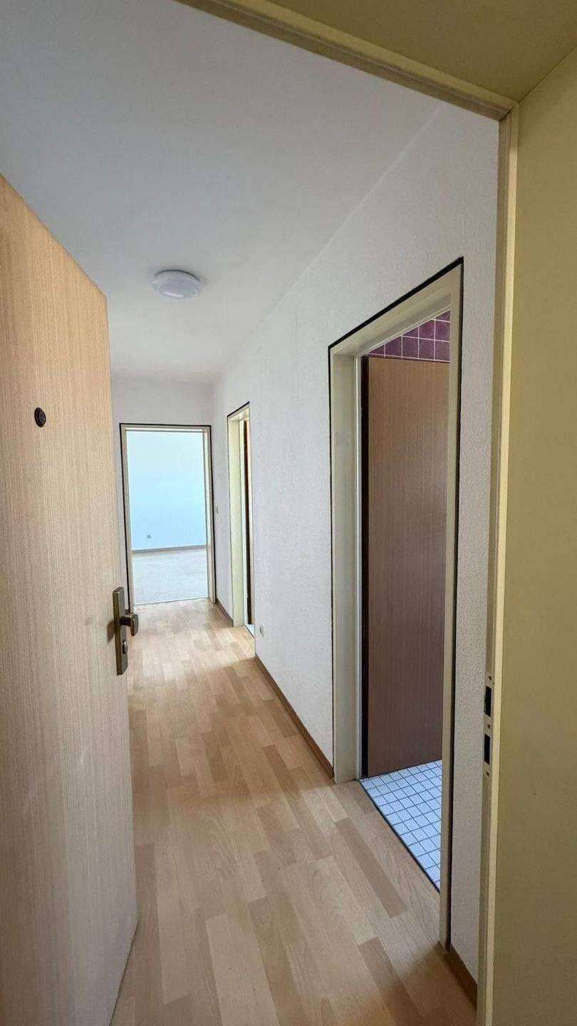 Attraktive Wohnung mit Balkon inkl. Einbauküche, 90482 Nürnberg (Freiland Laufamholz Mögeldorf Rehhof Unterbürg)