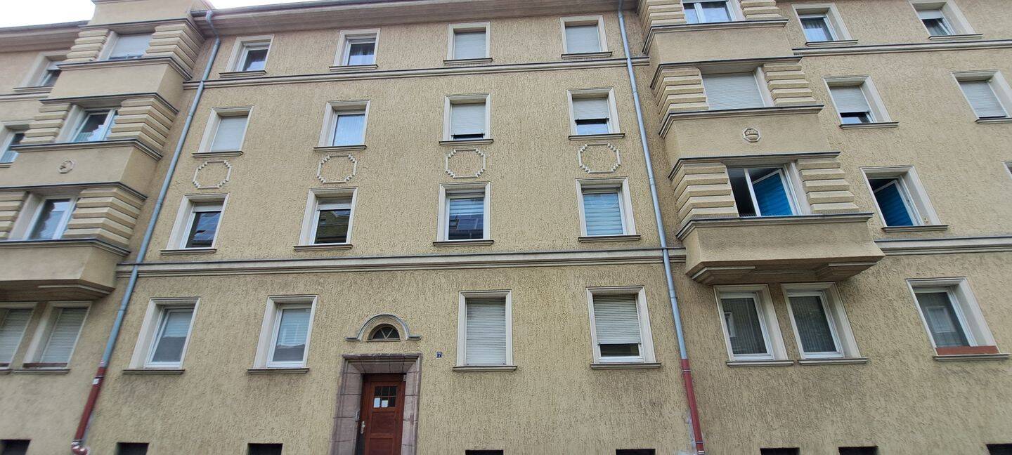 Renovierte 2-Zimmer-Wohnung im 1. Obergeschoss in 90443 Nürnberg, 90443 Nürnberg