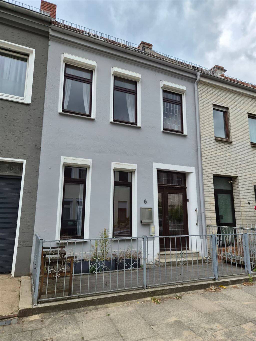 Seltene Gelegenheit in Schwachhausen – Einfamilienreihenhaus mit Entwicklungspotenzial in attraktiver Lage., 28213 Bremen (Neu Schwachhausen Riensberg)