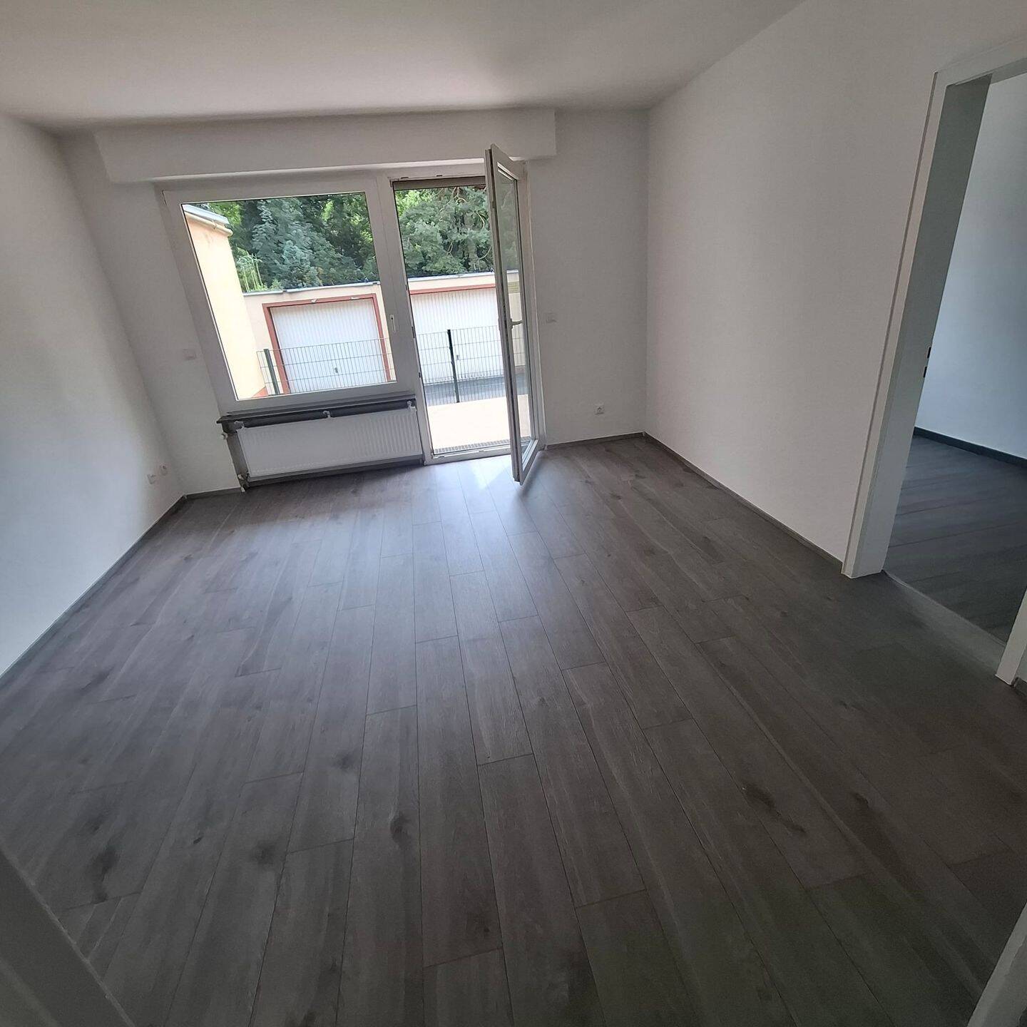 Frisch saniertes Wohlfühlobjekt mit Terrasse in Südlage, 51069 Köln (Mülheim Dellbrück Dünnwald Höhenhaus)