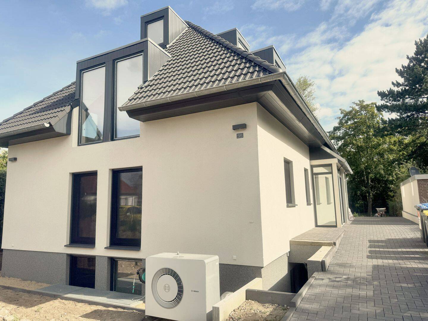 Familienfreundliche 3-Zimmer-Erdgeschosswohnung im Neubau, 12357 Berlin (Neukölln Buckow Rudow)