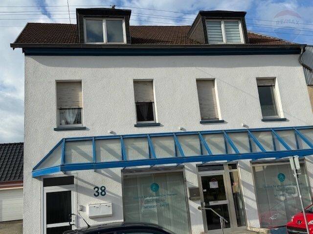REMAX! Dachgeschoss Wohnung in Ensdorf Ortsmitte zu vermieten., 66806 Ensdorf