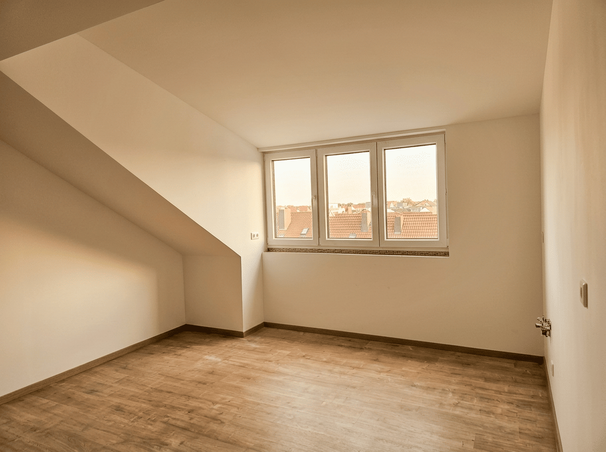 Erstbezug: Lichtdurchflutete neu erbaute Dachgeschosswohnung über dem Norden Ingolstadts, 85055 Ingolstadt