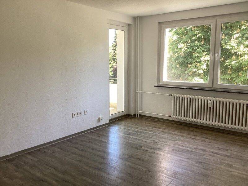 Geräumige 3-Raumwohnung mit Balkon und Blcik ins Grüne – 33609 Bielefeld – Bild 1 von 1