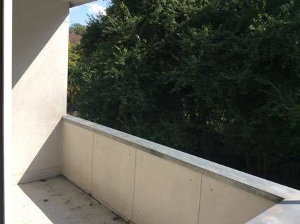 Frisch renoviert! Klasse 3-Zimmer-Wohnung mit Balkon!