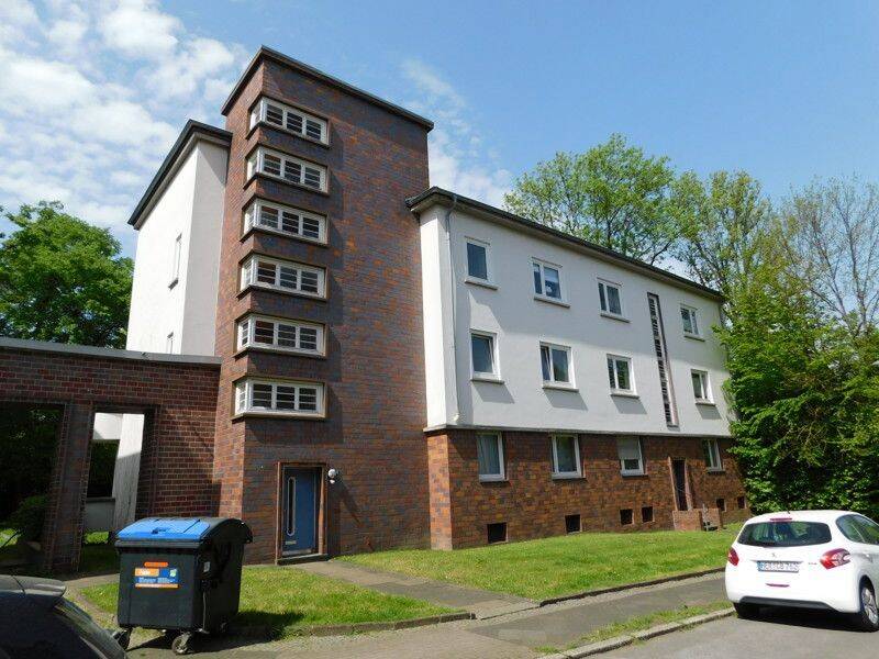 Gemütliche einzugsbereite Single-Wohnung mit Loggia inkl. tollem Ausblick ins Grüne!