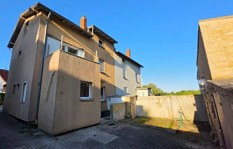 Doppelhaushälfte in Sackgasse von Lübeck Alt-Moisling in unmittelbarer Nähe zum Elbe-Lübeck-Kanal, 23560 Lübeck (Moisling Sankt Jürgen)