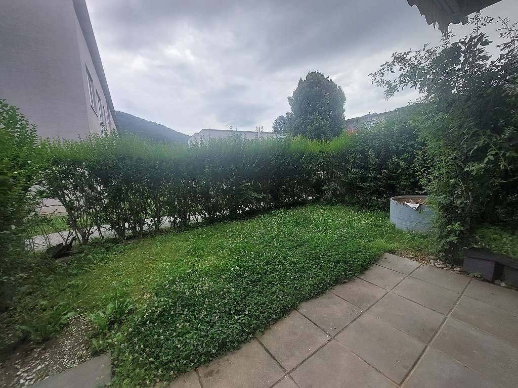 Modernisierte Wohnung mit zwei Zimmern sowie Balkon und Einbauküche in Kassel, 34119 Kassel (Mitte West)