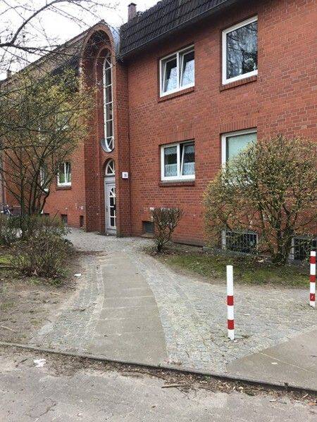 Familie aufgepasst: geräumige 2,5 Zimmer Wohnung im Erdgeschoss mit Spielplatz, 23554 Lübeck (Innenstadt Sankt Lorenz Nord Sankt Lorenz Süd)