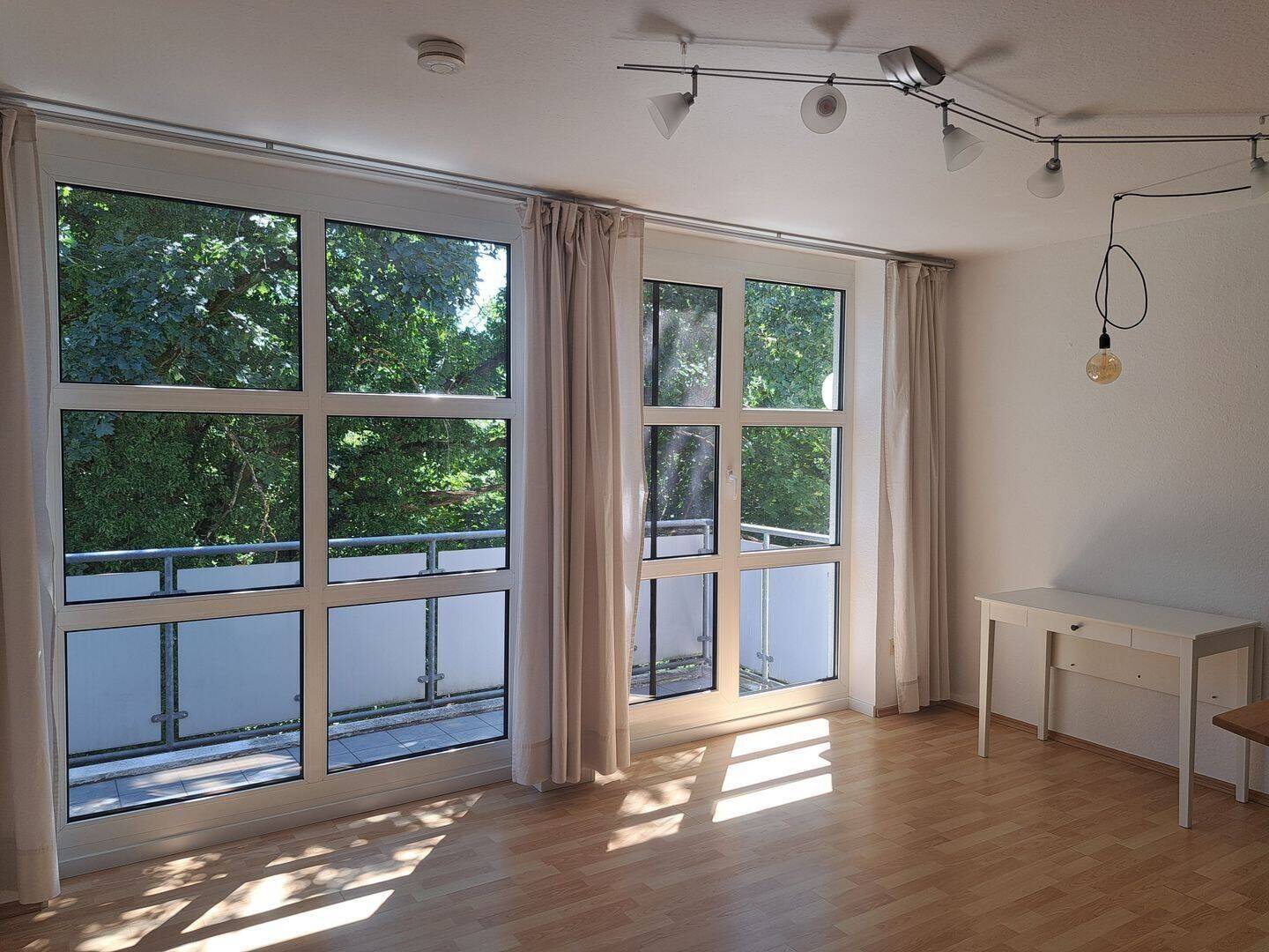 Teilmöbliertes Studentenappartement in Erlangen, 91054 Erlangen (Burgberg Erlangen-Nord Erlangen-Ost Innenstadt Sieglitzhof)