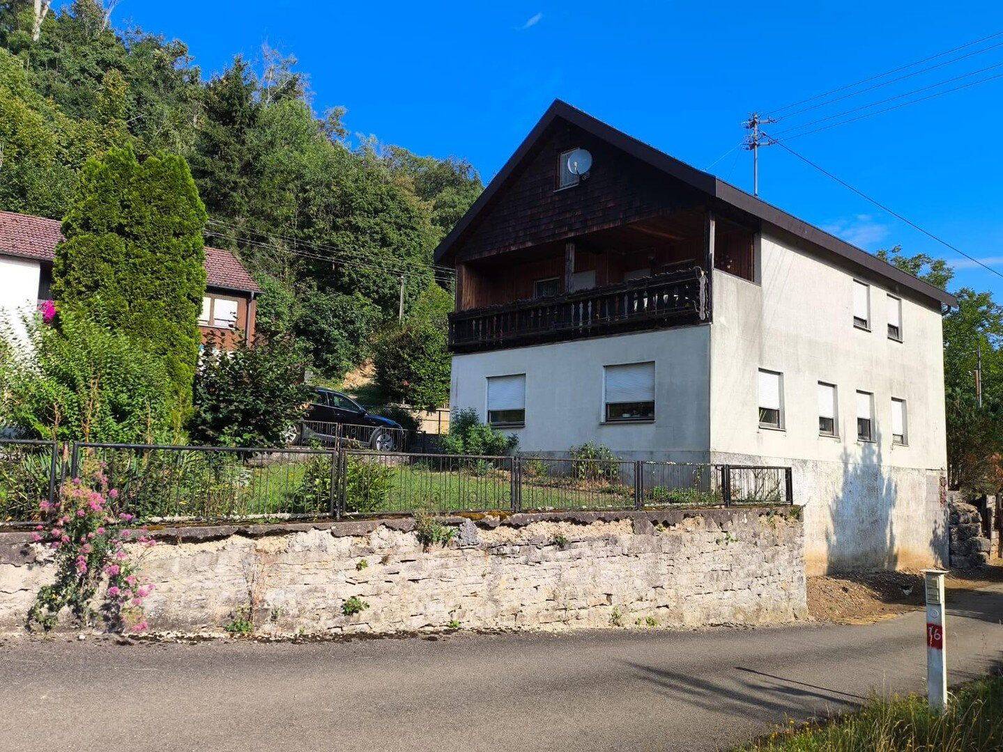 Vielseitiges Modernisierungsprojekt mit Gewölbekeller, Garage & Kamin-Optionen in naturnaher Lage, 72160 Horb am Neckar