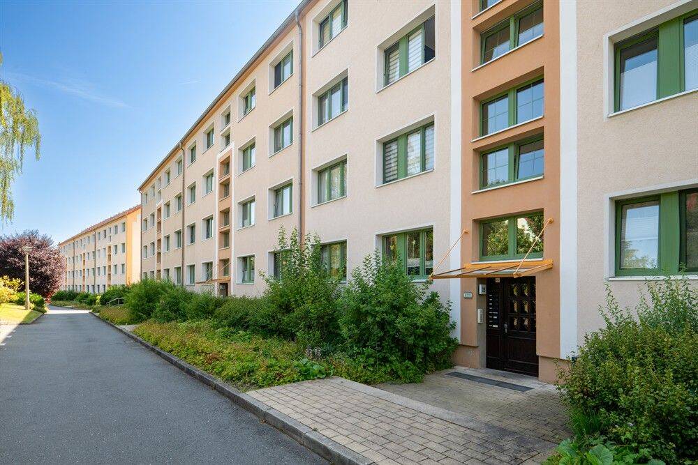 Helle 4-Raum-Wohnung mit Balkon zu vermieten, 7407 Rudolstadt