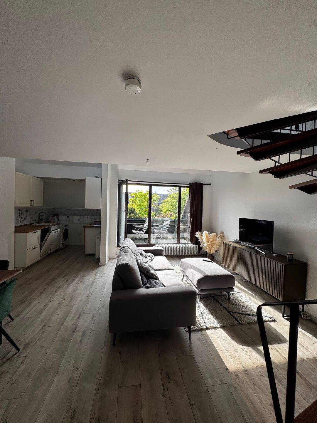 Moderne Maisonette-Wohnung mit Galerie, Balkon & viel Licht – bezugsfrei ab sofort, 40591 Düsseldorf (Eller Holthausen Oberbilk Wersten)