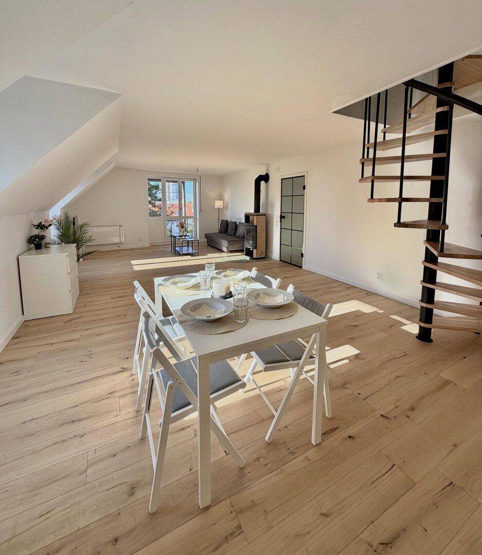 Frisch sanierte 3-ZKB Maisonette mit 2 Balkonen, Tiefgarage, Kamin in ruhiger Lage – Provisionsfrei, 86156 Augsburg (Bärenkeller Kriegshaber Oberhausen Pfersee)