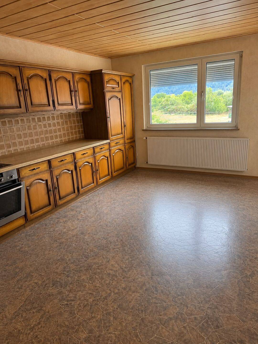 160 m² Wohnung – 5 Zimmer mit Balkon und Stellplatz, 97906 Faulbach