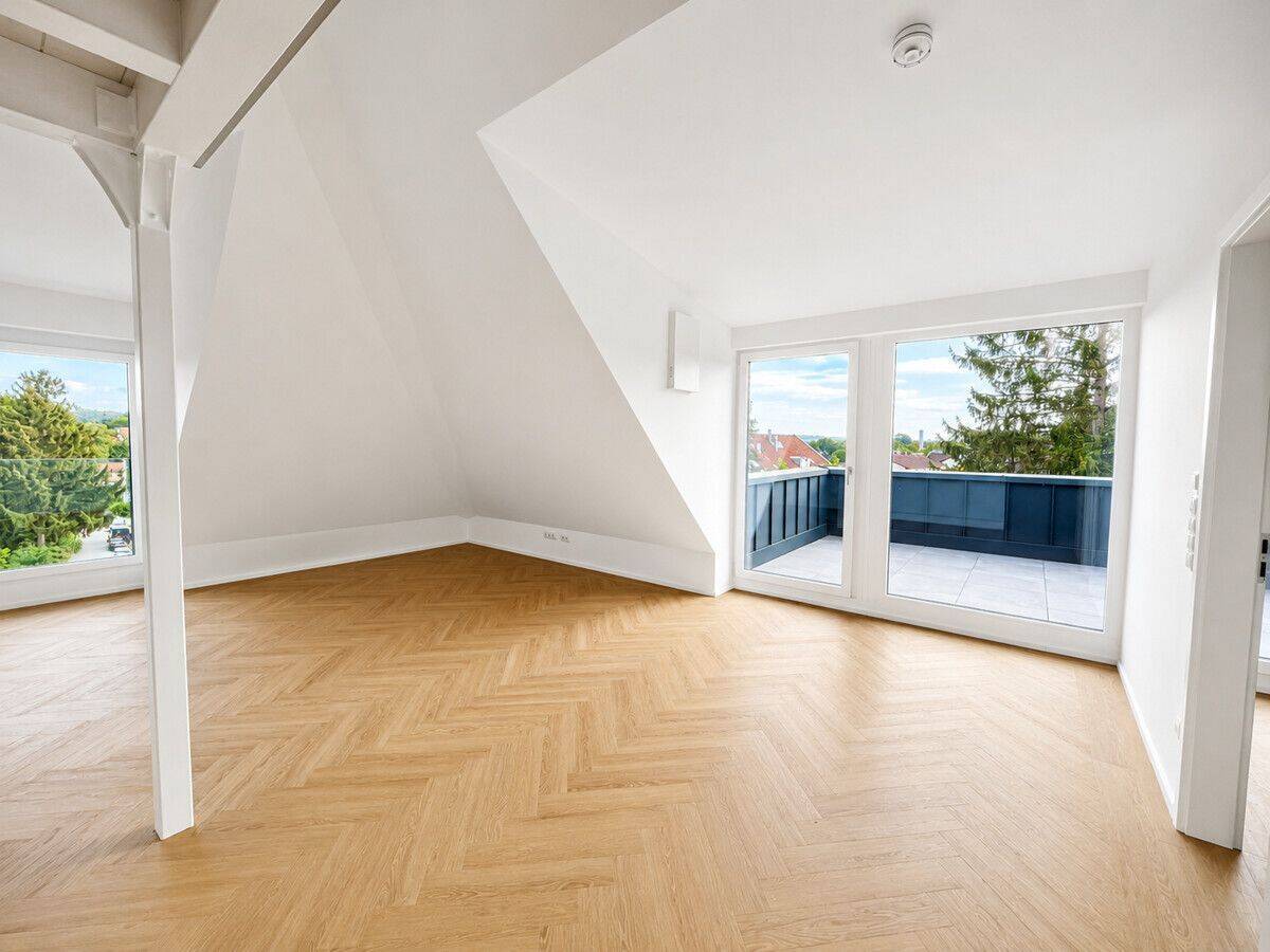 Exklusives Wohnen über den Dächern Eggenfeldens – Maisonette mit Galerie & West-Dachterrasse, 84307 Eggenfelden