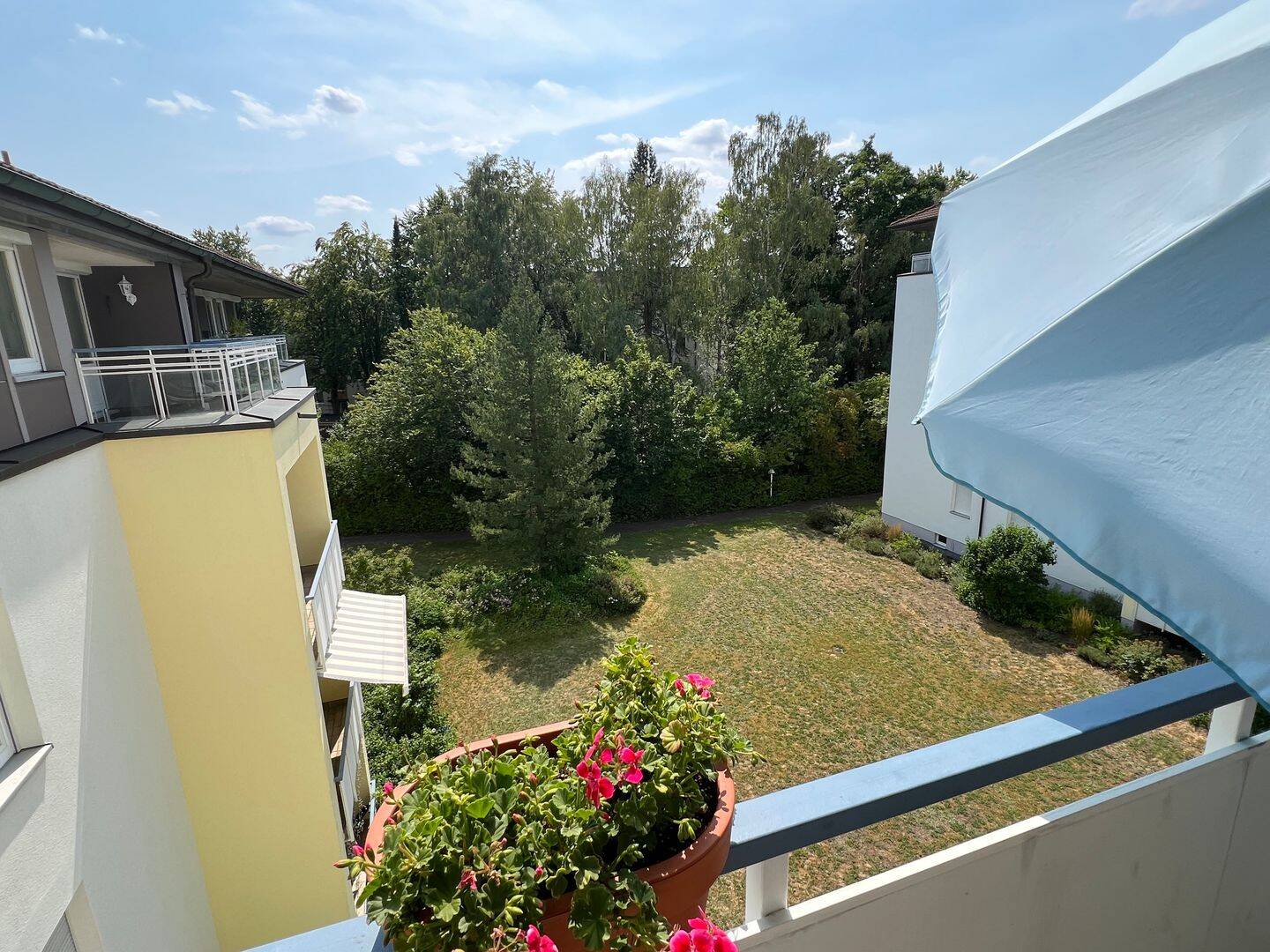 Helle, ruhige sehr gepflegte 2-Zimmerwohnung in sehr guter Wohnlage, 90482 Nürnberg (Freiland Laufamholz Mögeldorf Rehhof Unterbürg)