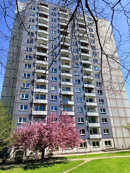 Azubis & Studenten aufgepasst: Die erste eigene Wohnung wartet auf Euch!, 1217 Dresden (Kleinpestitz/Mockritz Leubnitz-Neuostra Räcknitz/Zschertnitz Strehlen Südvorstadt-Ost)