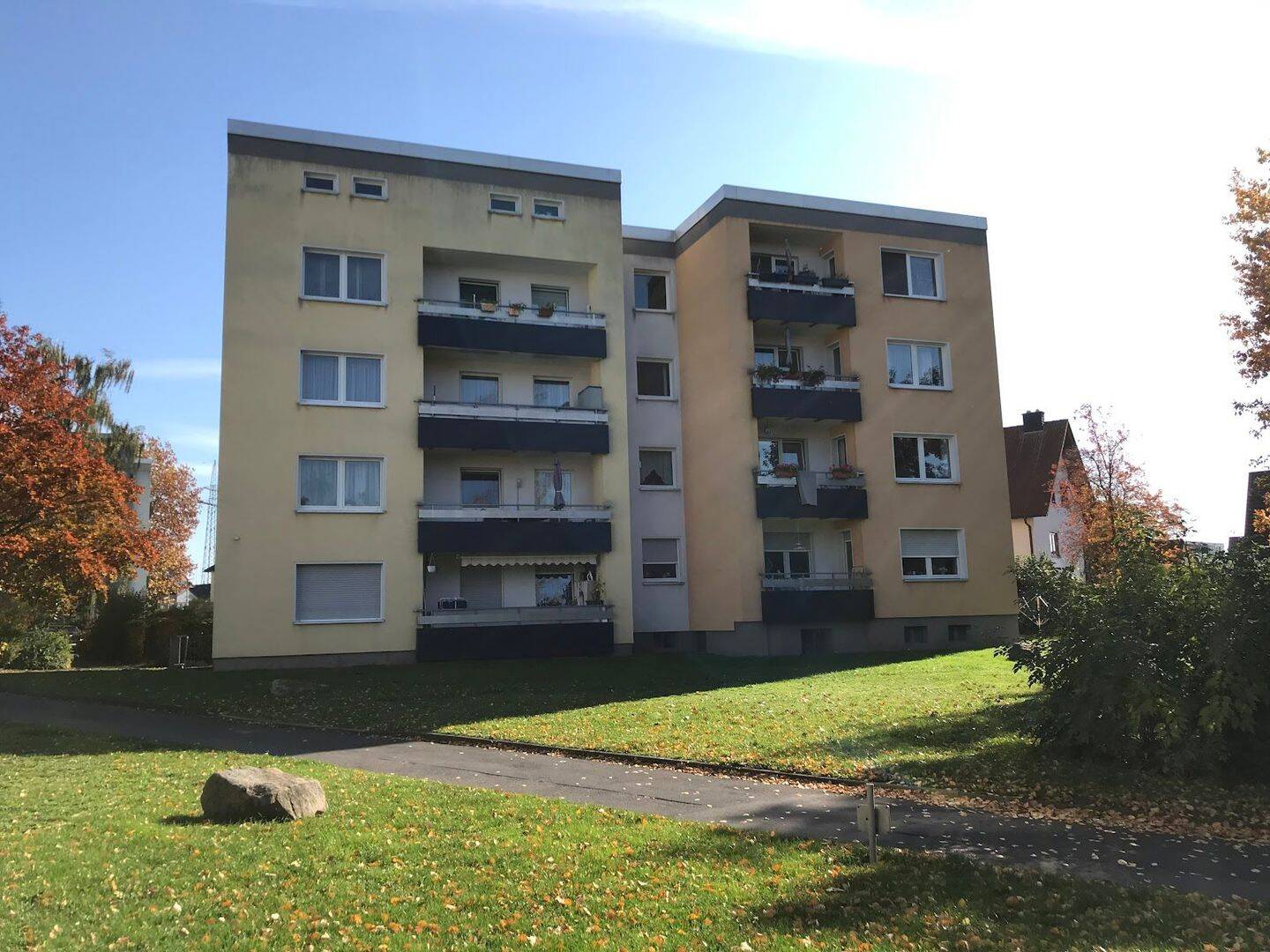 Balkonwohnung in Petersberg ab sofort frei, 36100 Petersberg
