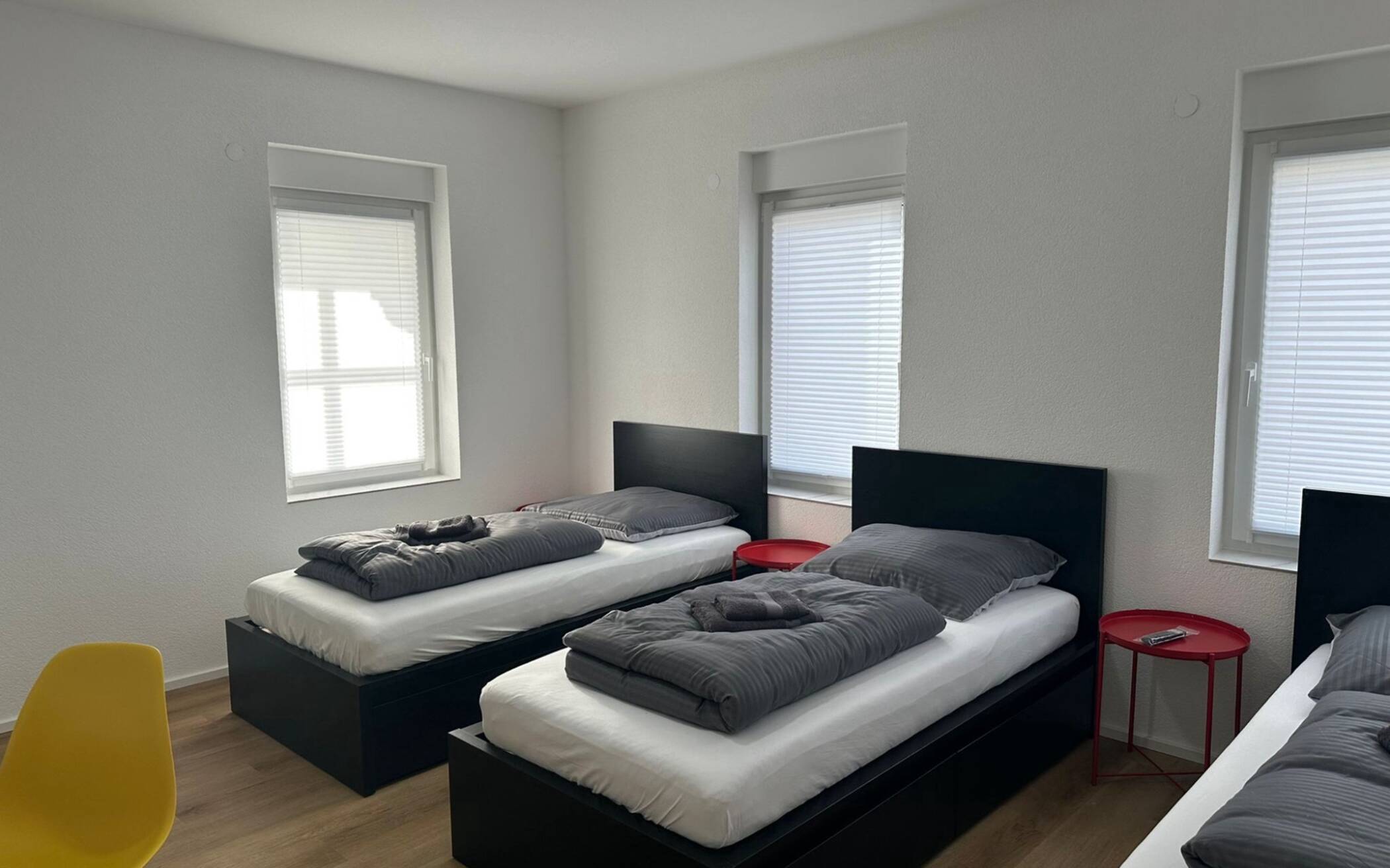 Möbliertes Zimmer, Auf Zeit & WG in Stuttgart ab 1 Monat flexibel mieten, 70329 Stuttgart (Hedelfingen Obertürkheim Rohracker Uhlbach)