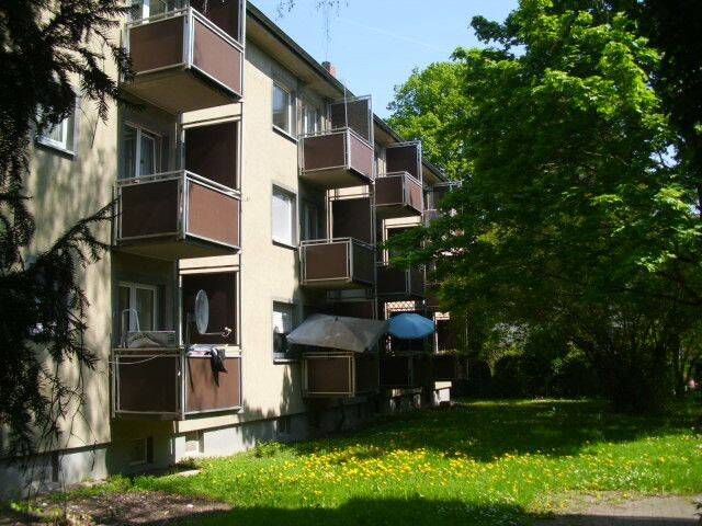 Top! Sanierte/Renovierte 2-Zimmer-Stadtwohnung mit Balkon zum 16.11.2026 anmietbar., 60433 Frankfurt am Main (Bonames Dornbusch Eschersheim Frankfurter Berg Preungesheim)