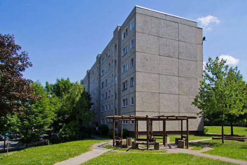 Ansprechende und günstig geschnittene 3-Zimmer-Wohnung (WBS) – 1169 Dresden – Bild 1 von 1