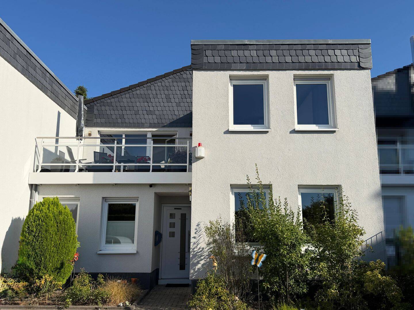 Exklusives Reihenmittelhaus über zwei Wohnebenen mit einem traumhaften Ausblick in ruhiger Wohnlage!, 42549 Velbert