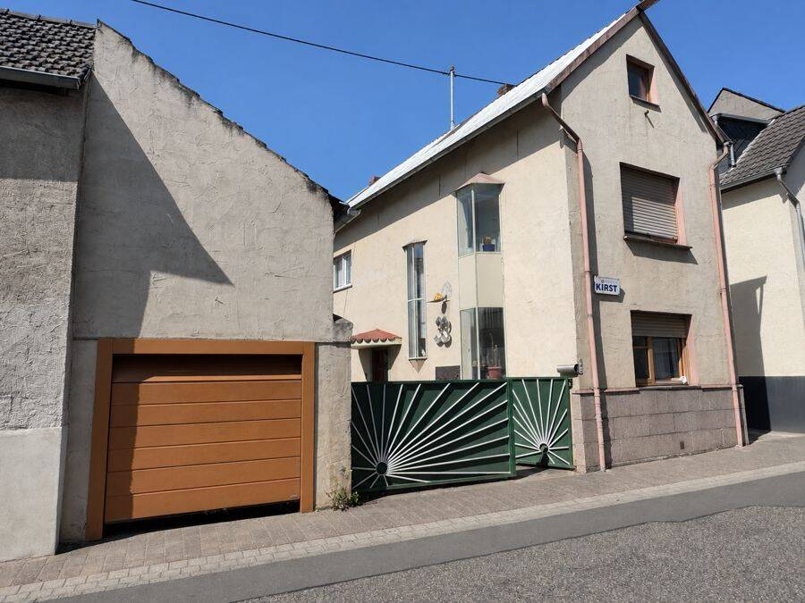 Ein Zuhause zum Wohlfühlen – Wohnhaus mit Garten und Nebengebäude, 56645 Nickenich