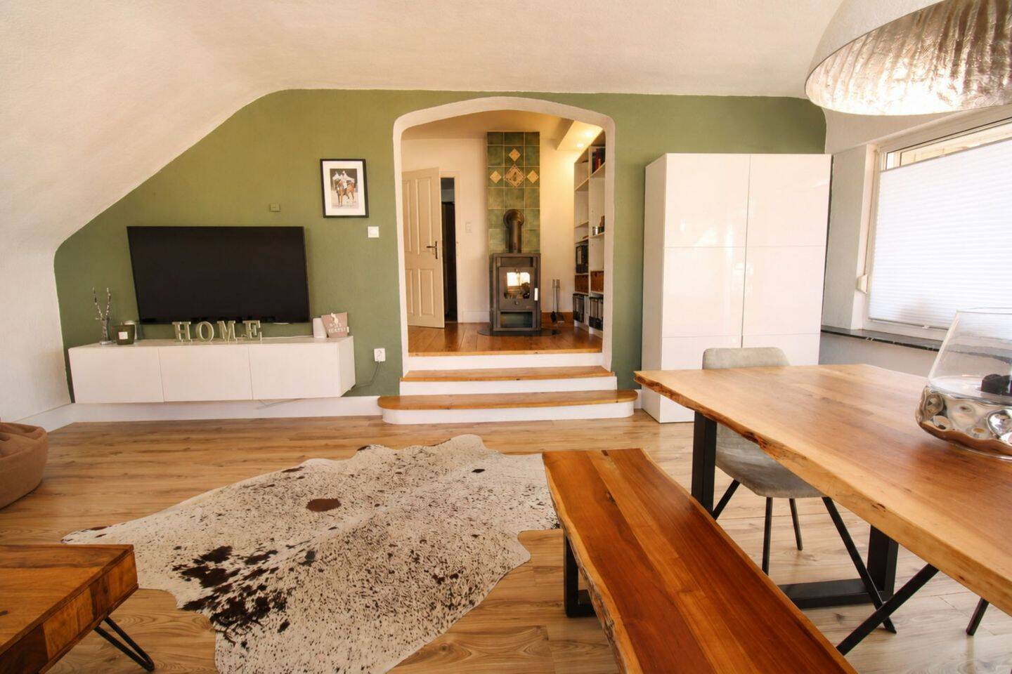 Wohnen mit Charme – großzügige 3,5 Zimmer-Etagenwohnung mit sonnigem Balkon und Garage, 63543 Neuberg